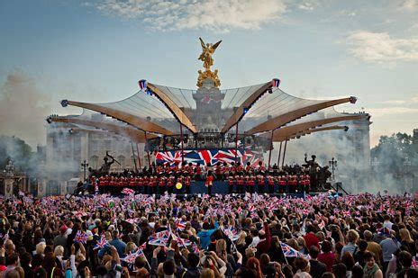 The Diamond Jubilee Concert: Commemorating Six Decades on the Throne and Celebrating a Nation's Enduring Affection for its Monarch